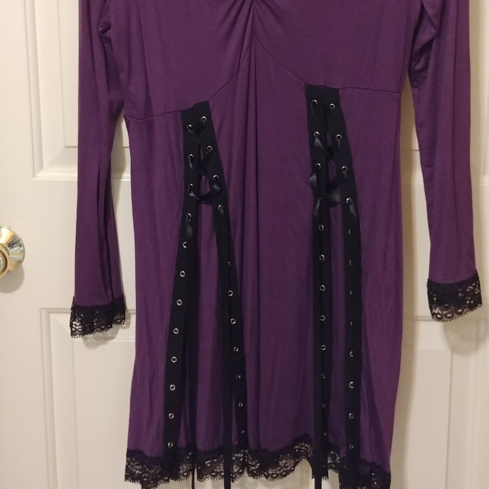 Dress - Picture 2 of 2